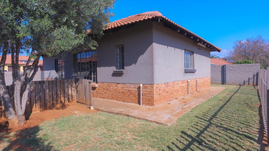 3 Bedroom Property for Sale in Hexrivier Lifestyle Estate North West